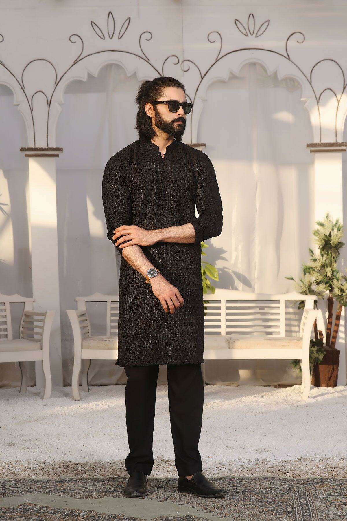 black-embroidered-kurta-589372